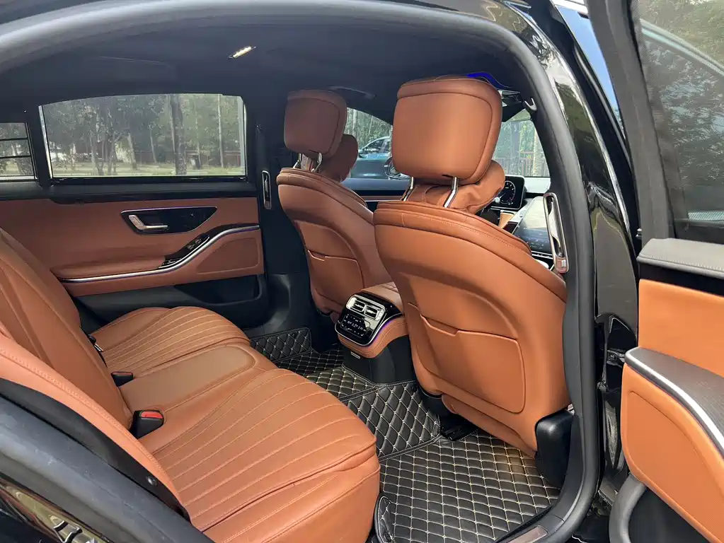 Mercedes-Benz S-Class — миниатюра 11