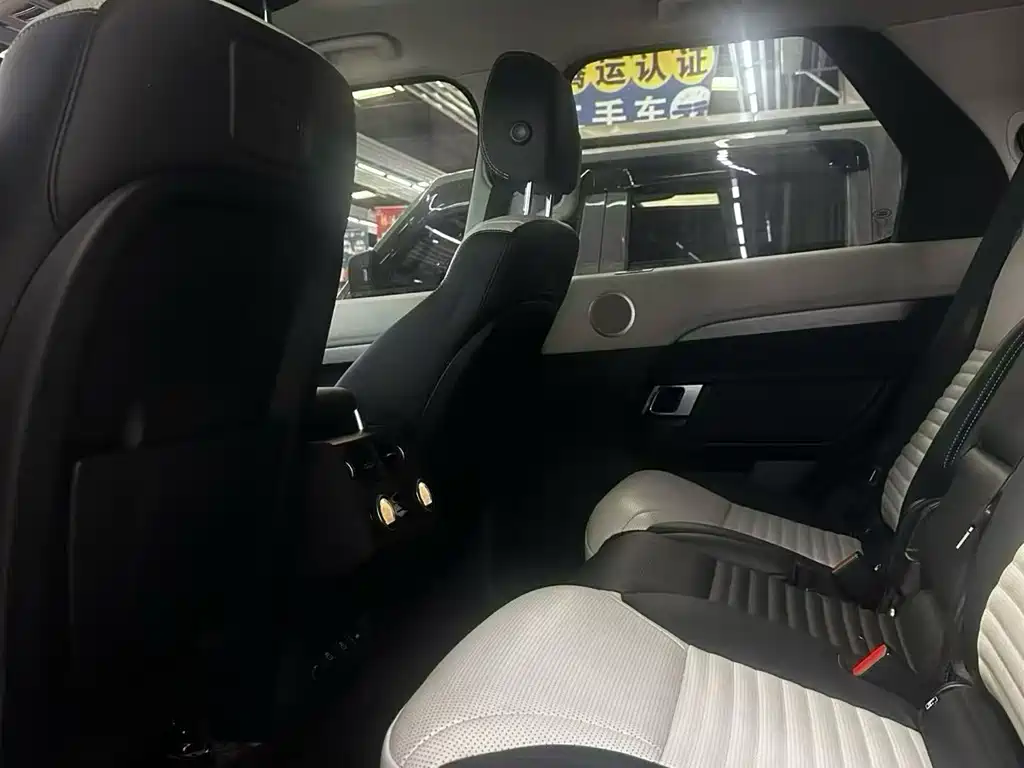Land Rover Discovery — миниатюра 8