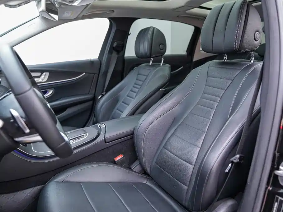 Mercedes-Benz E-Class — миниатюра 6