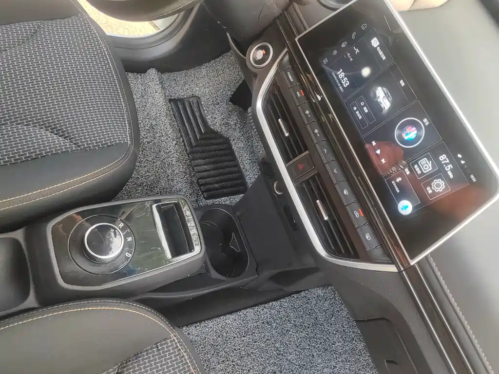 Dongfeng EV YOUNG Guang Xiaoxin — миниатюра 14