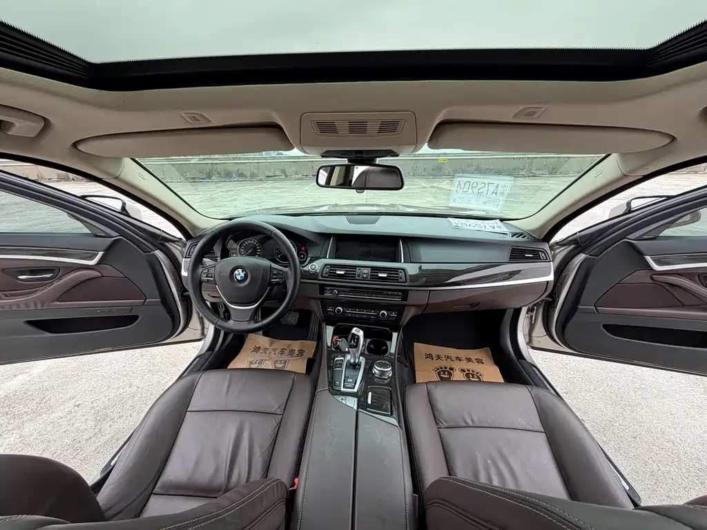BMW 5 Series — миниатюра 12