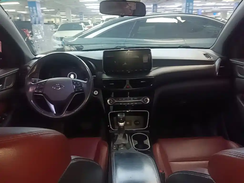 Hyundai Tucson — миниатюра 10