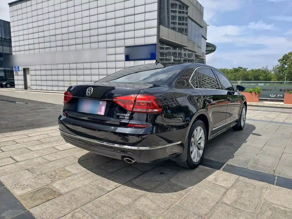 Volkswagen Passat — миниатюра 12