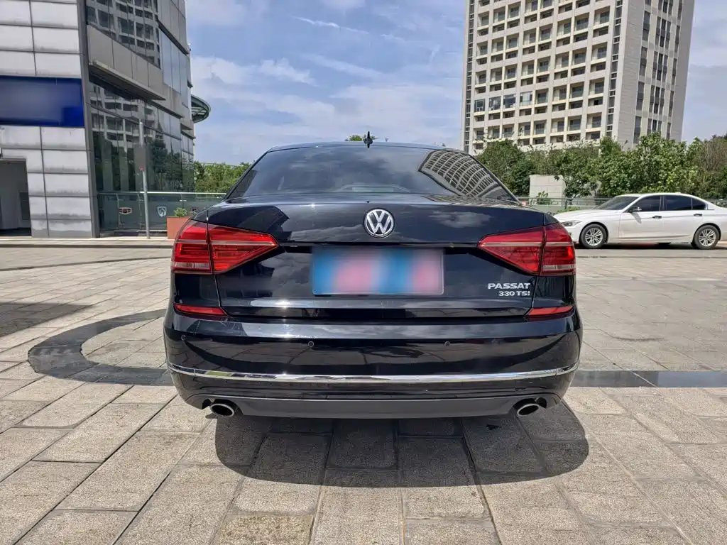 Volkswagen Passat — миниатюра 11