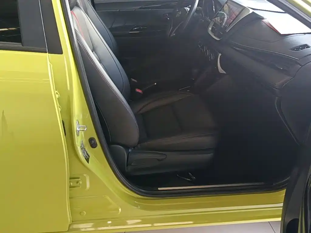 Toyota Yaris L — миниатюра 25
