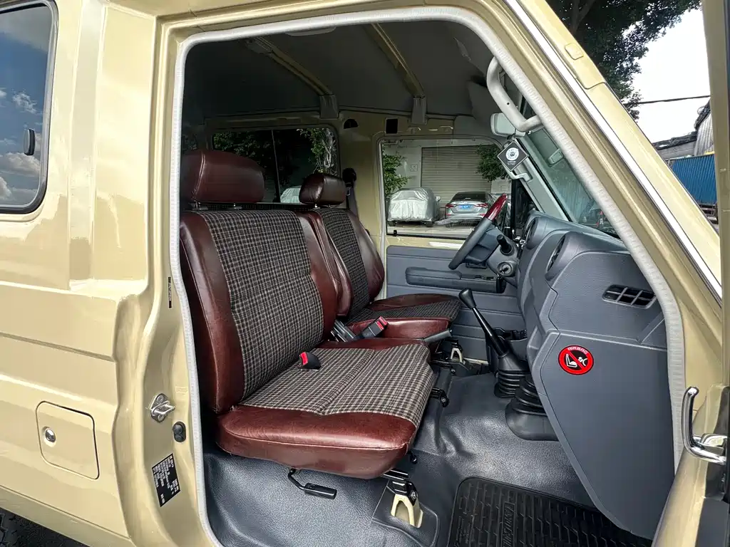 Toyota Land Cruiser — миниатюра 13