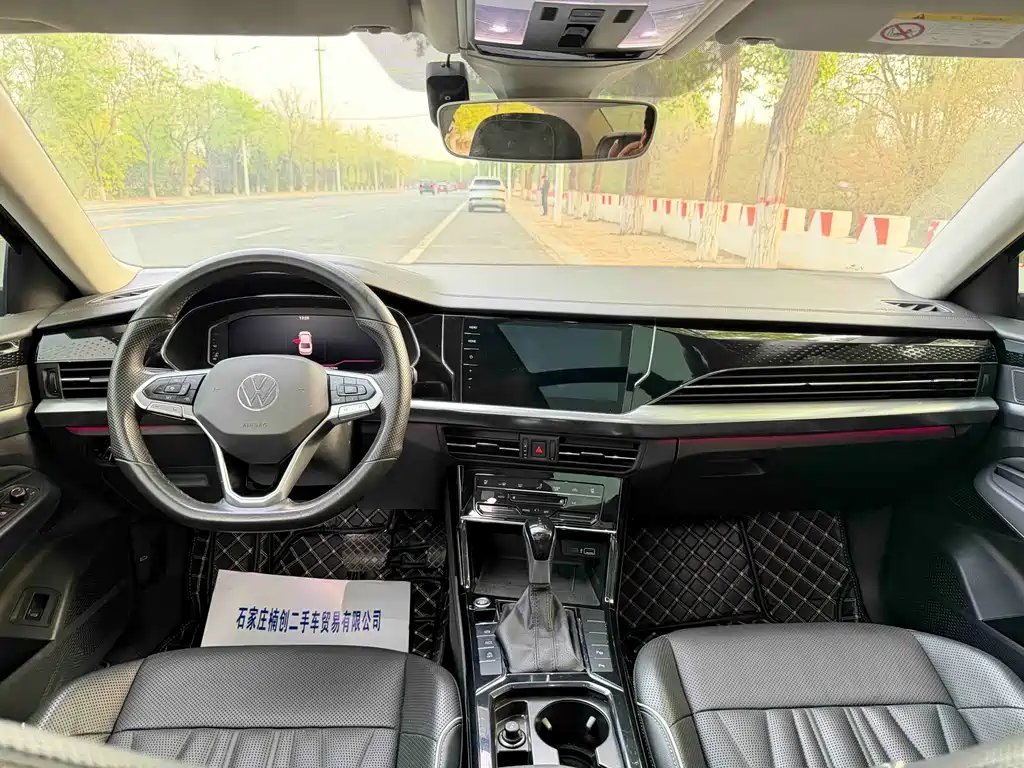 Volkswagen Passat 2021 330TSI Luxury