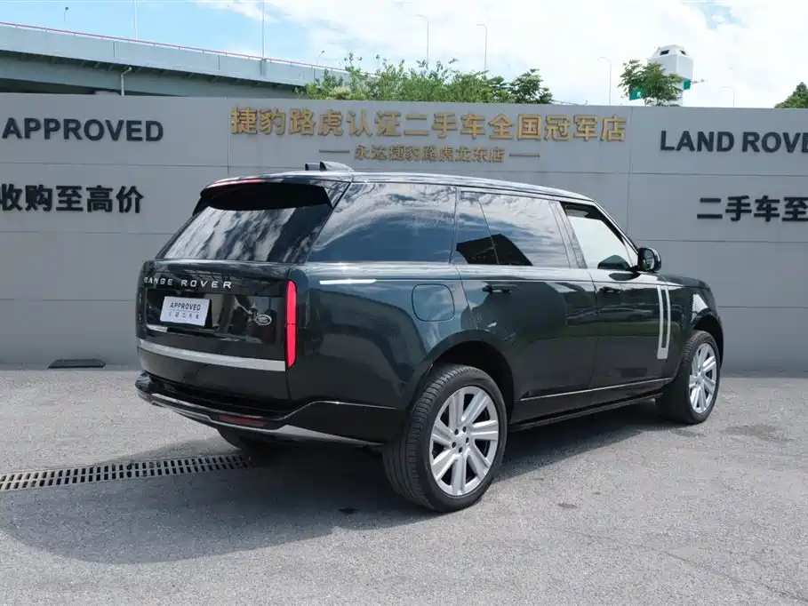 Land Rover Range Rover 2024 3.0 L6 400PS Long Wheelbase