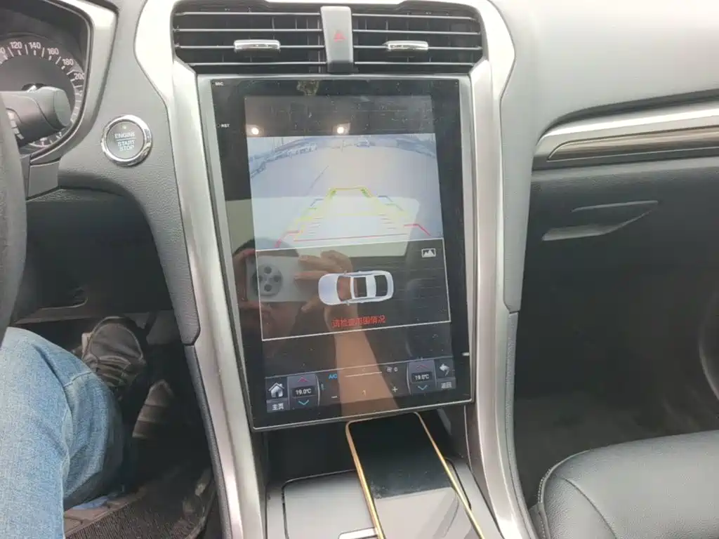 Ford Mondeo — миниатюра 13