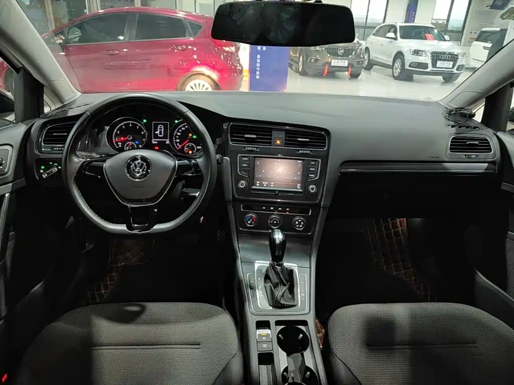 Volkswagen Golf — миниатюра 10