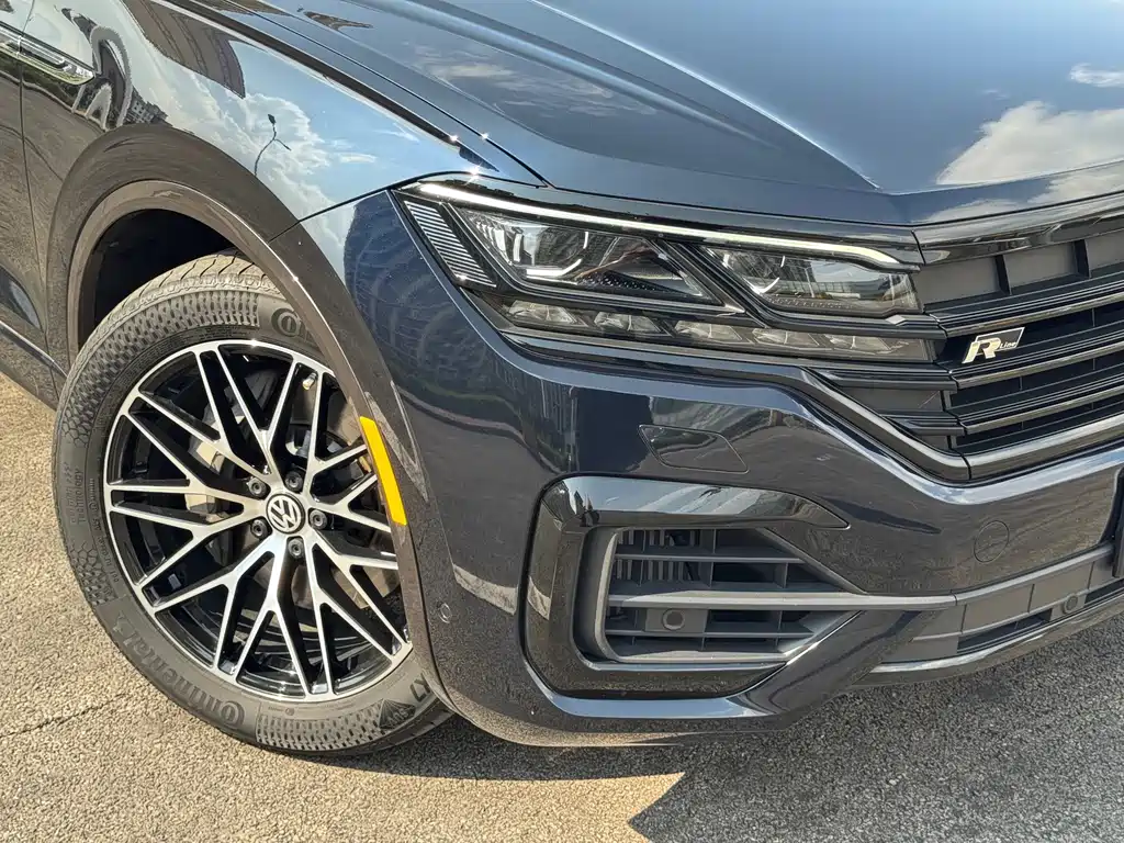 Volkswagen Touareg — миниатюра 15