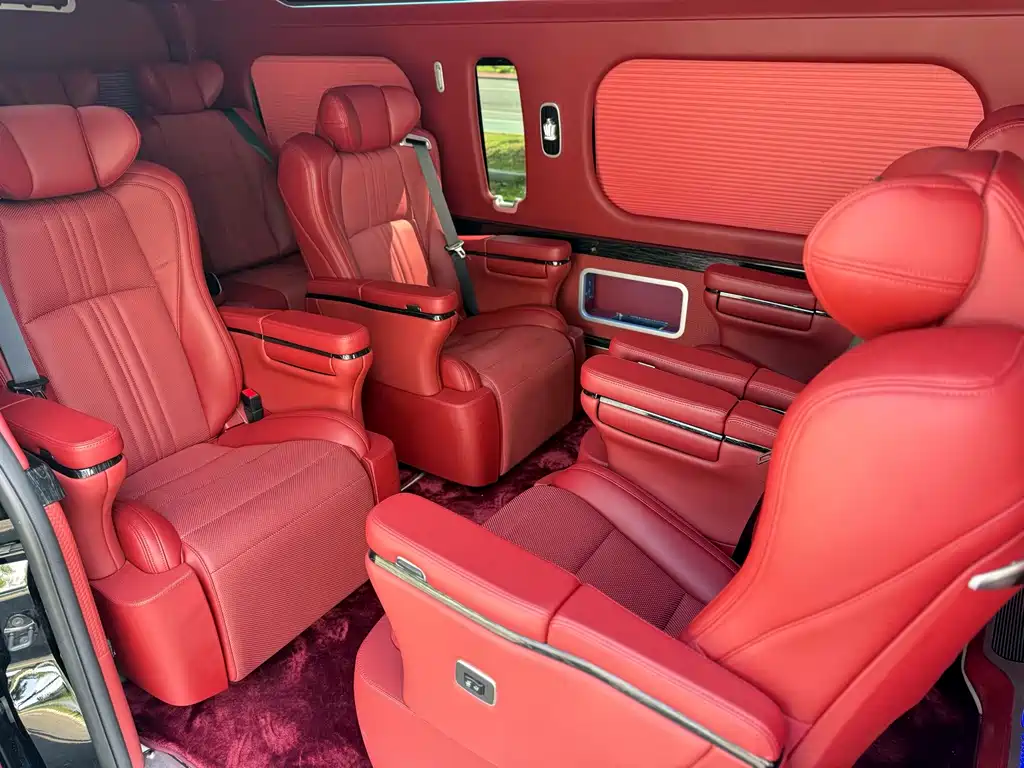Toyota Hiace — миниатюра 13