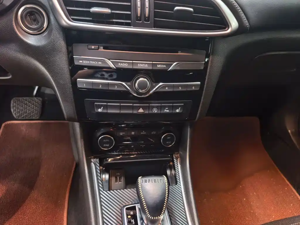 Infiniti QX30 — миниатюра 14