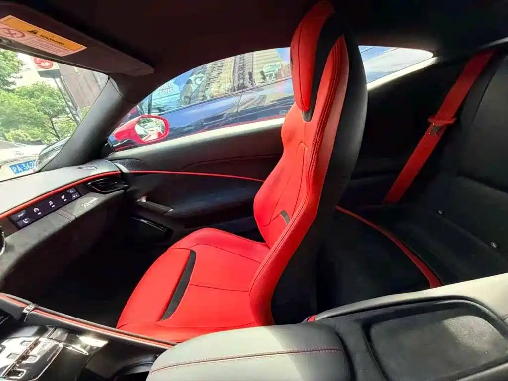 Ferrari Roma 2020 3.9T V8