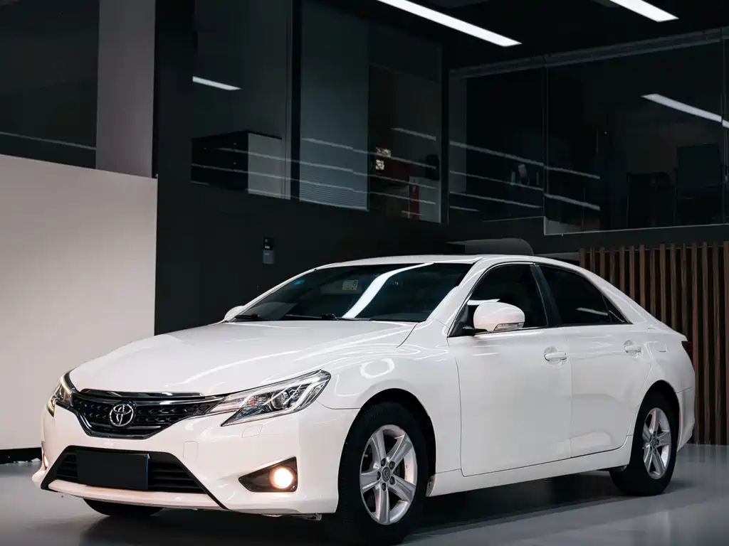 Toyota Reiz 2016