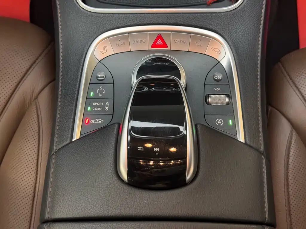 Mercedes-Benz S-Class — миниатюра 23