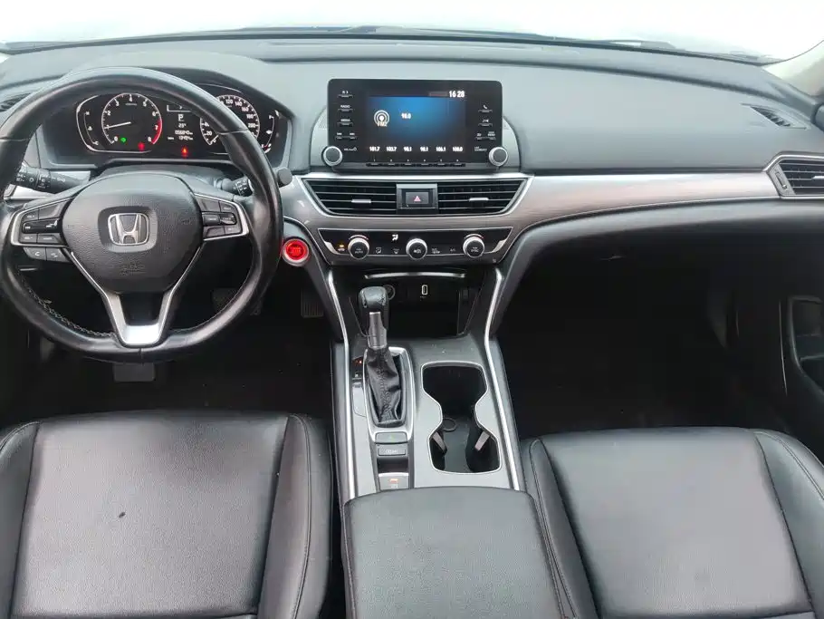 Honda Accord — миниатюра 11