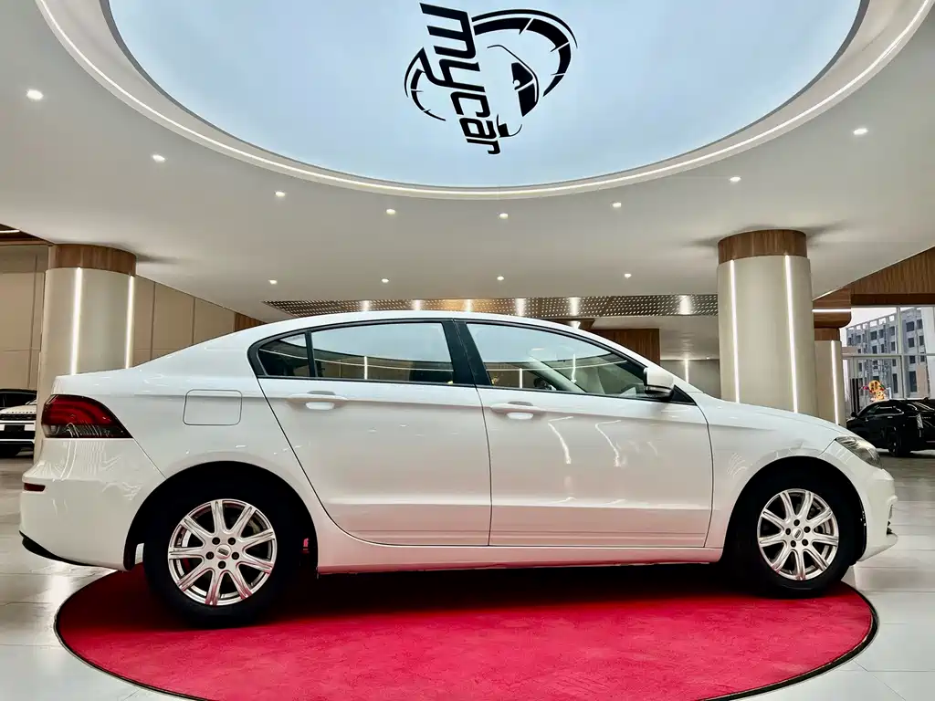 Qoros Qoros 3 — миниатюра 4