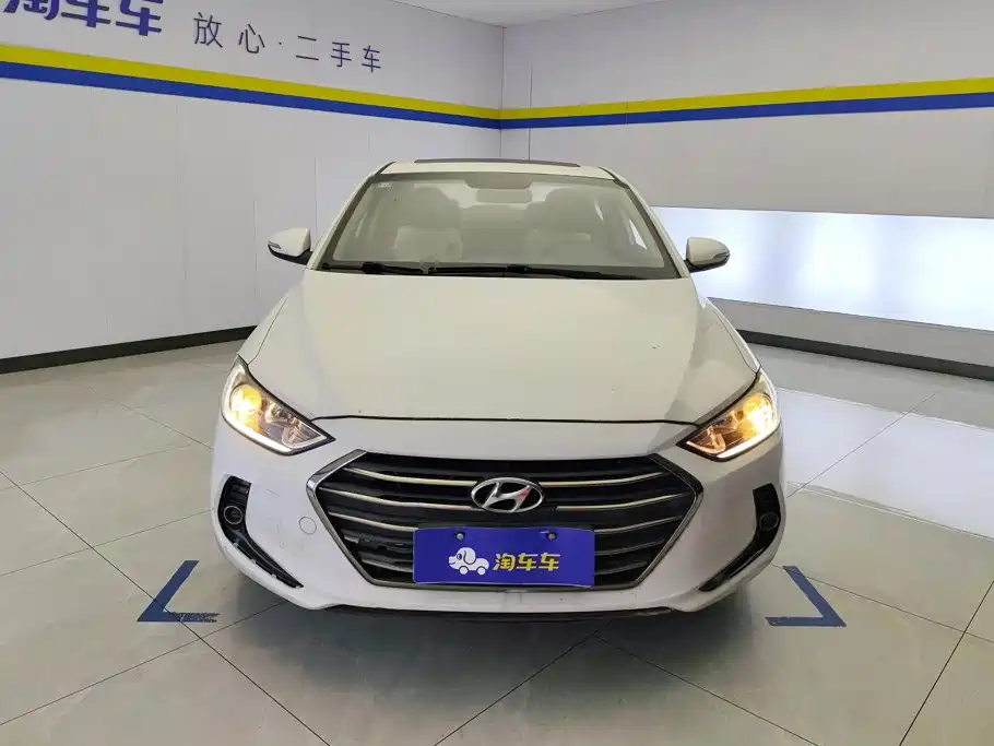 Hyundai Elantra — миниатюра 2