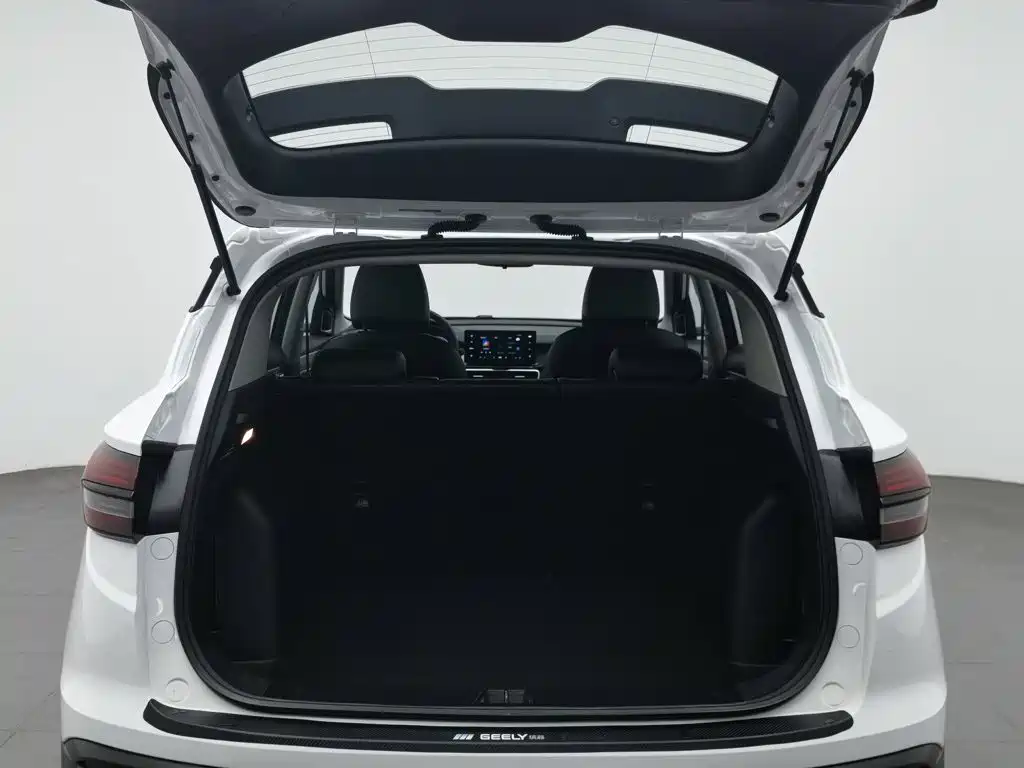 Geely Binyue — миниатюра 16