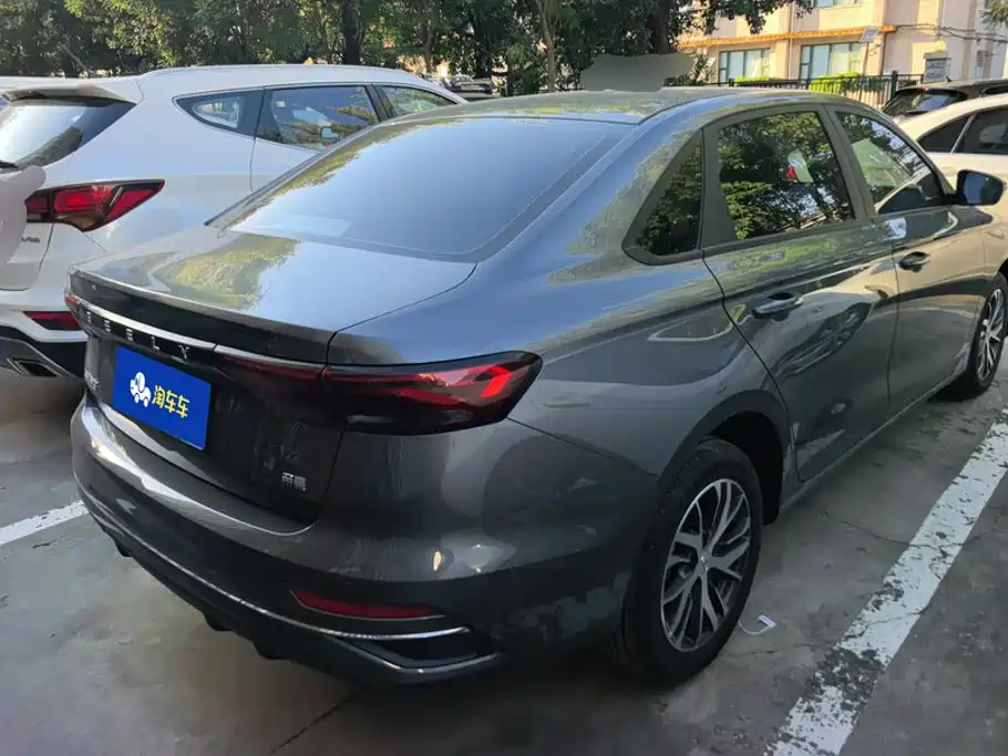 Geely Emgrand — миниатюра 3