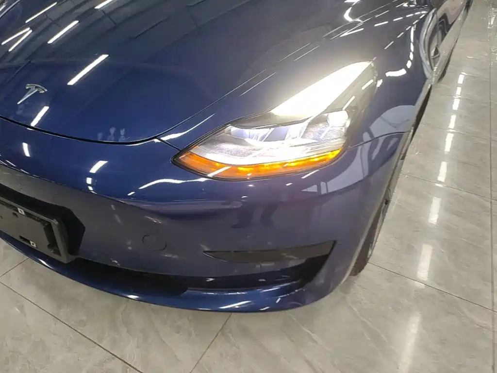 Tesla Model 3 — миниатюра 24