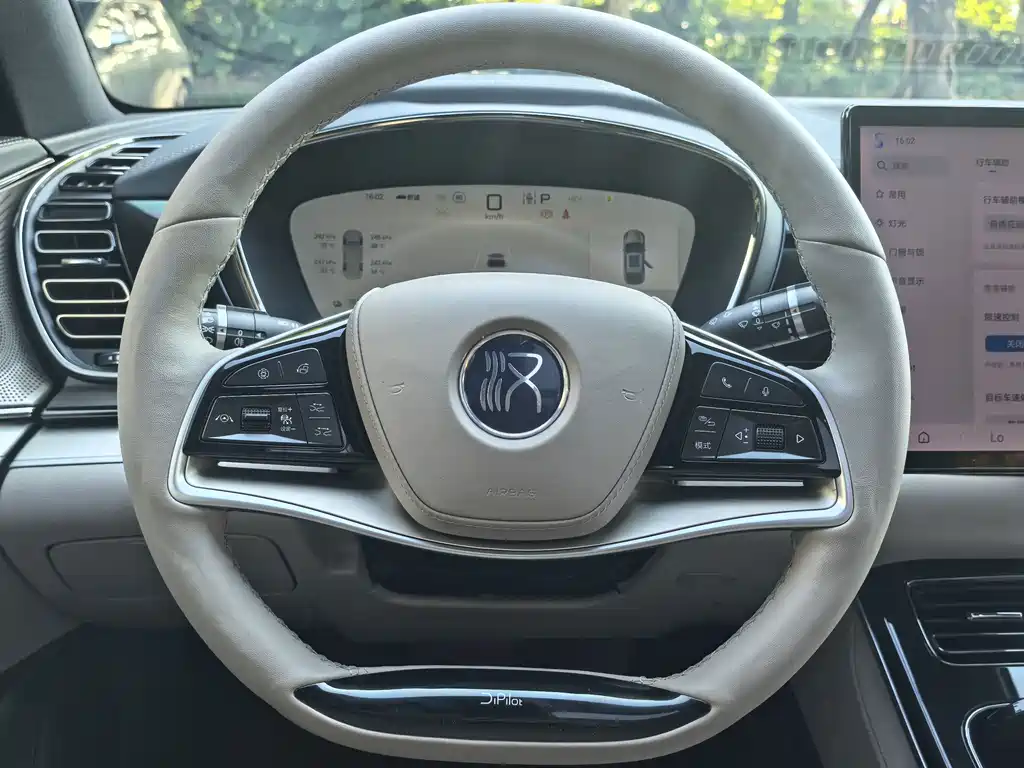 BYD Han — миниатюра 12