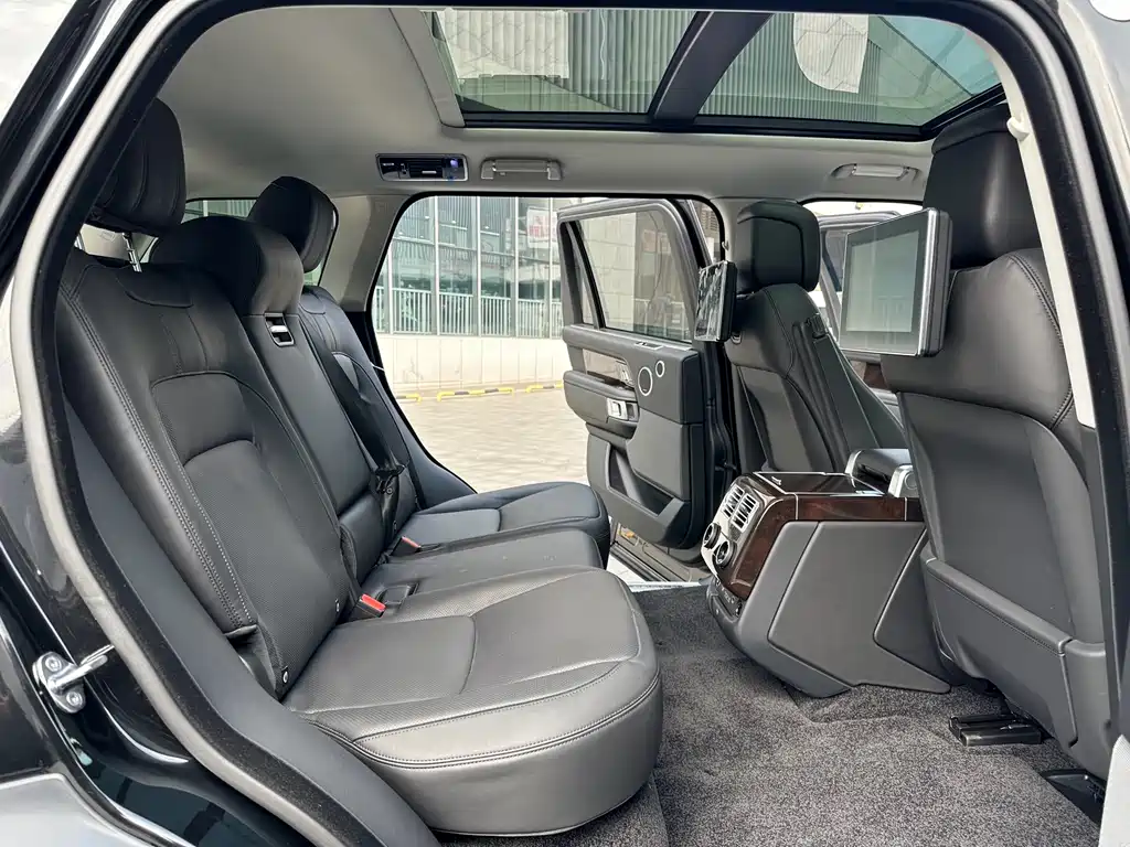 Land Rover Range Rover — миниатюра 12
