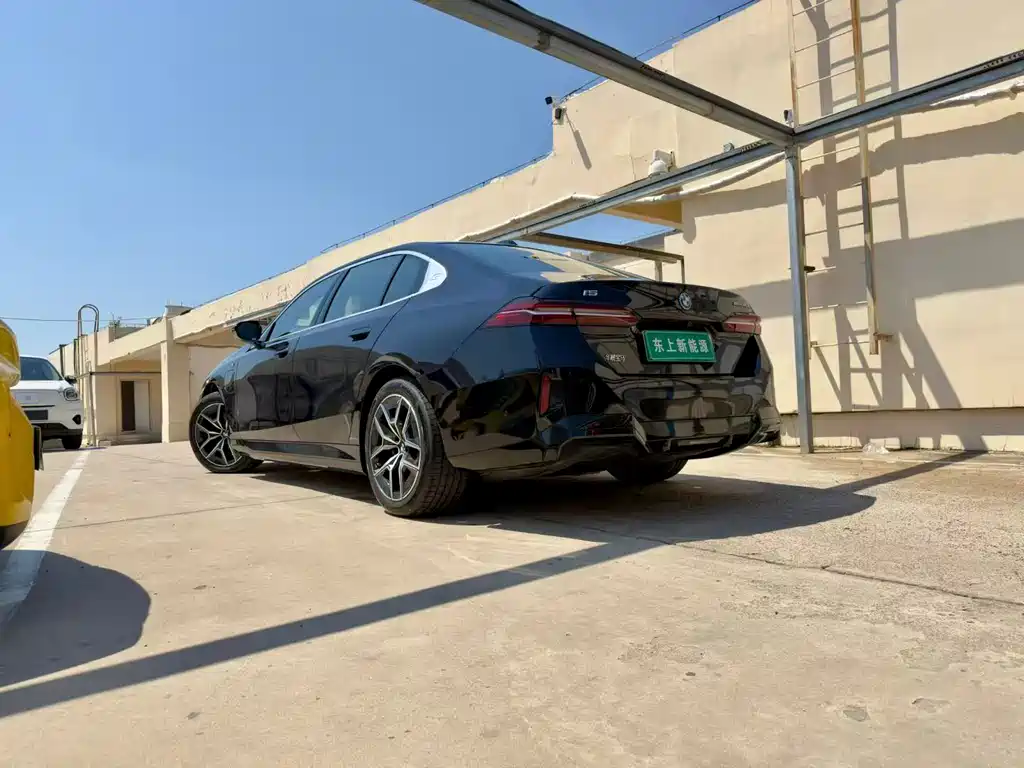 BMW i5 2025 eDrive 40L M Sport