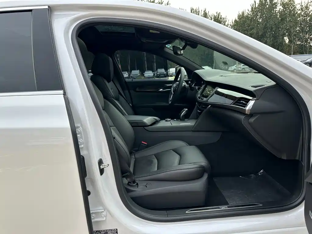 Cadillac CT6 — миниатюра 16