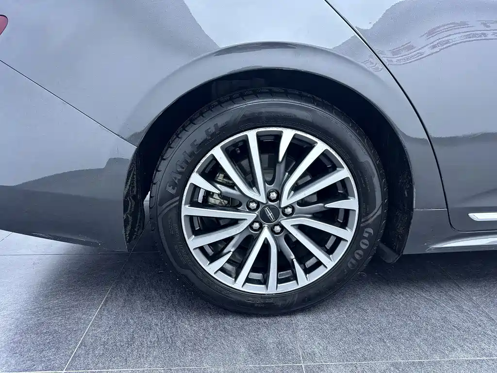 Lincoln Continental — миниатюра 26