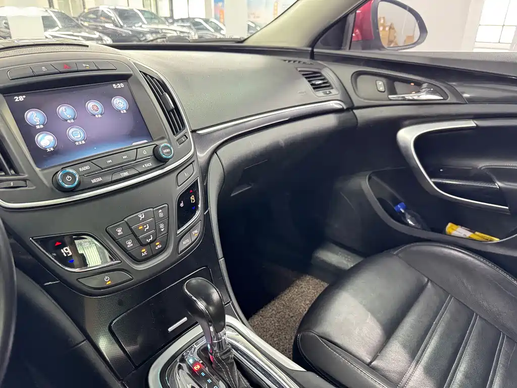 Buick Regal — миниатюра 12