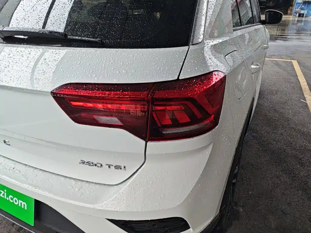 Volkswagen T-Roc — миниатюра 8