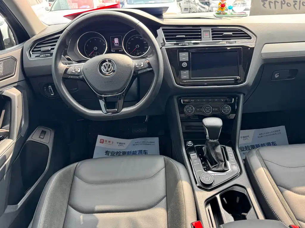 Volkswagen Tiguan L — миниатюра 11