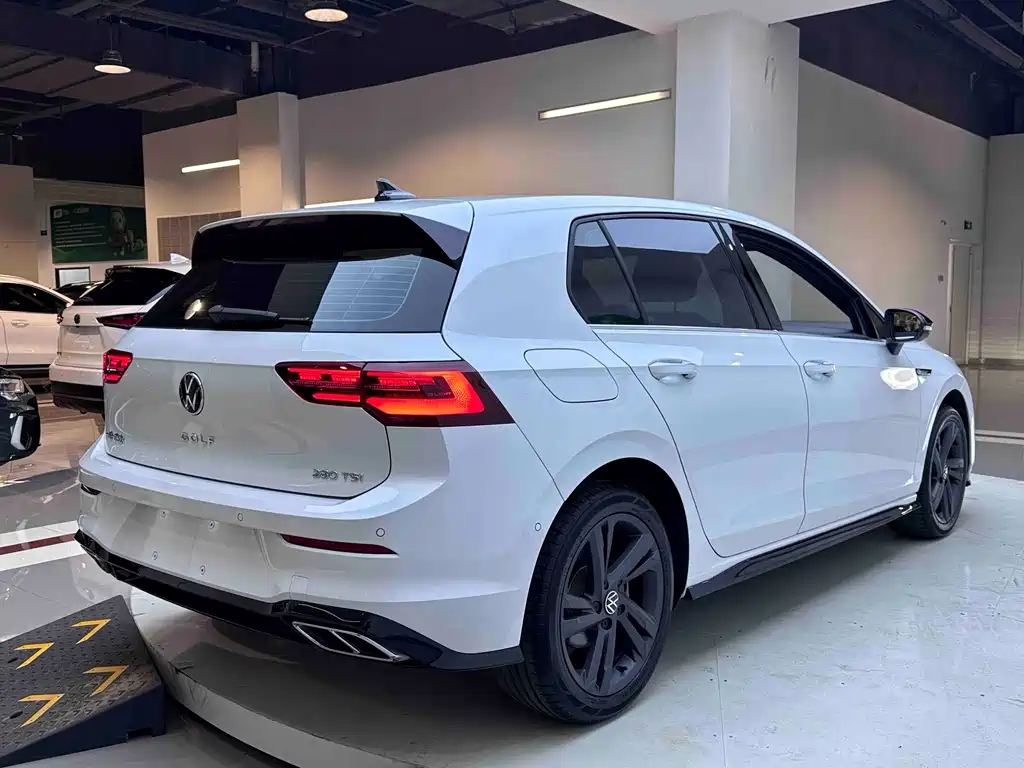 Volkswagen Golf — миниатюра 6