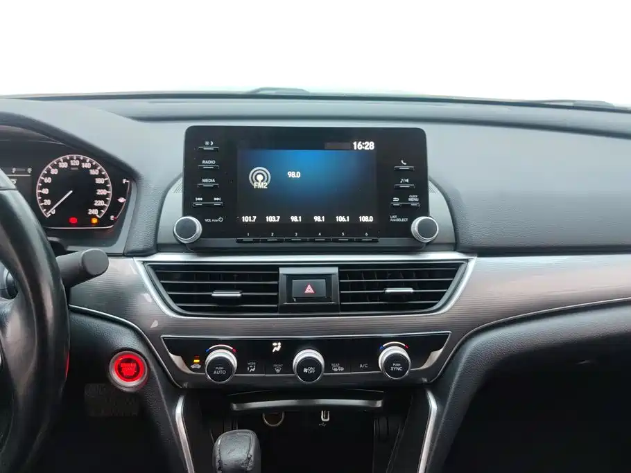 Honda Accord — миниатюра 12