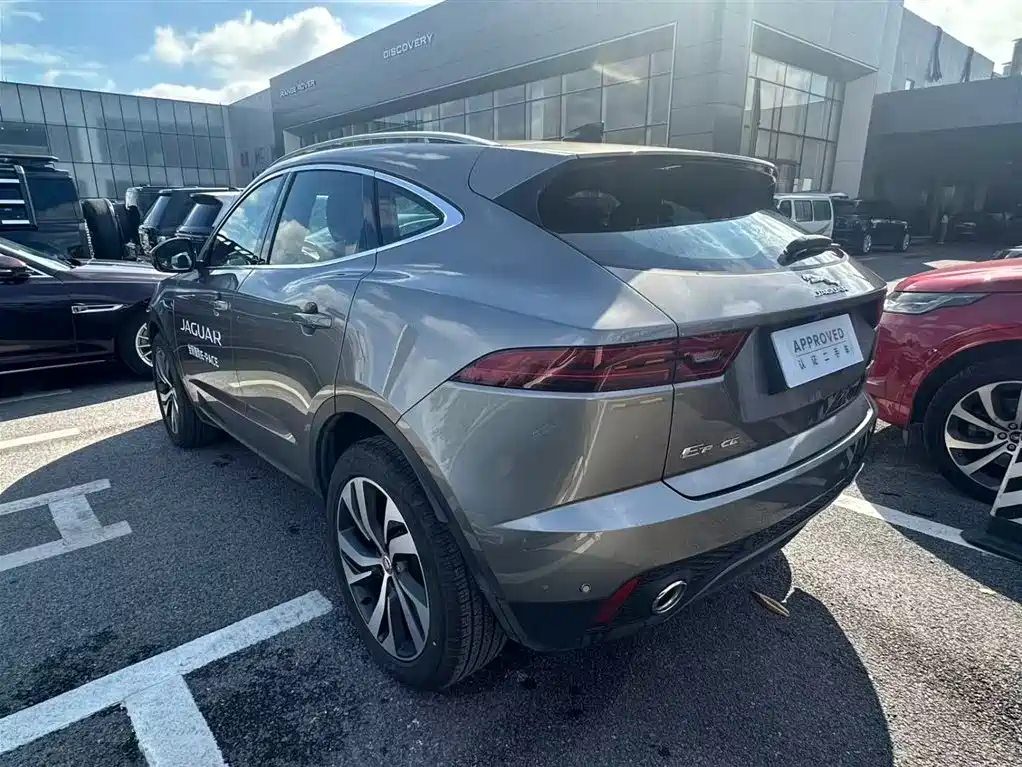 JAGUAR E PACE