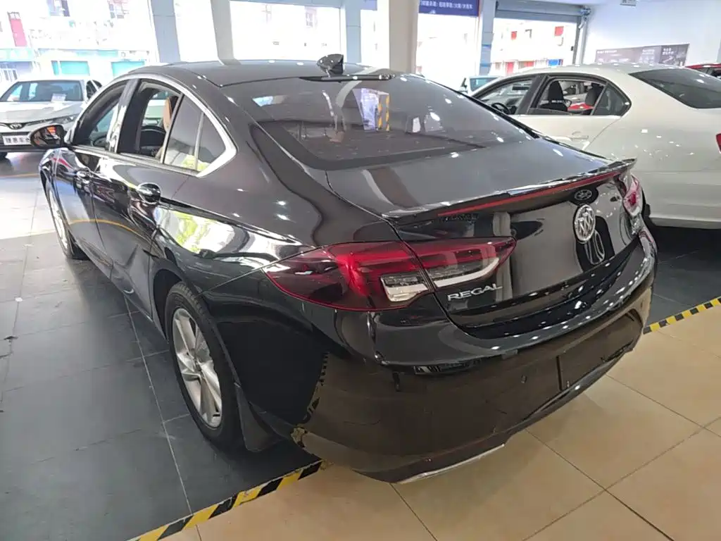 Buick Regal — миниатюра 5