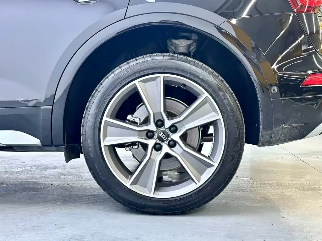 Audi Q5L — миниатюра 15