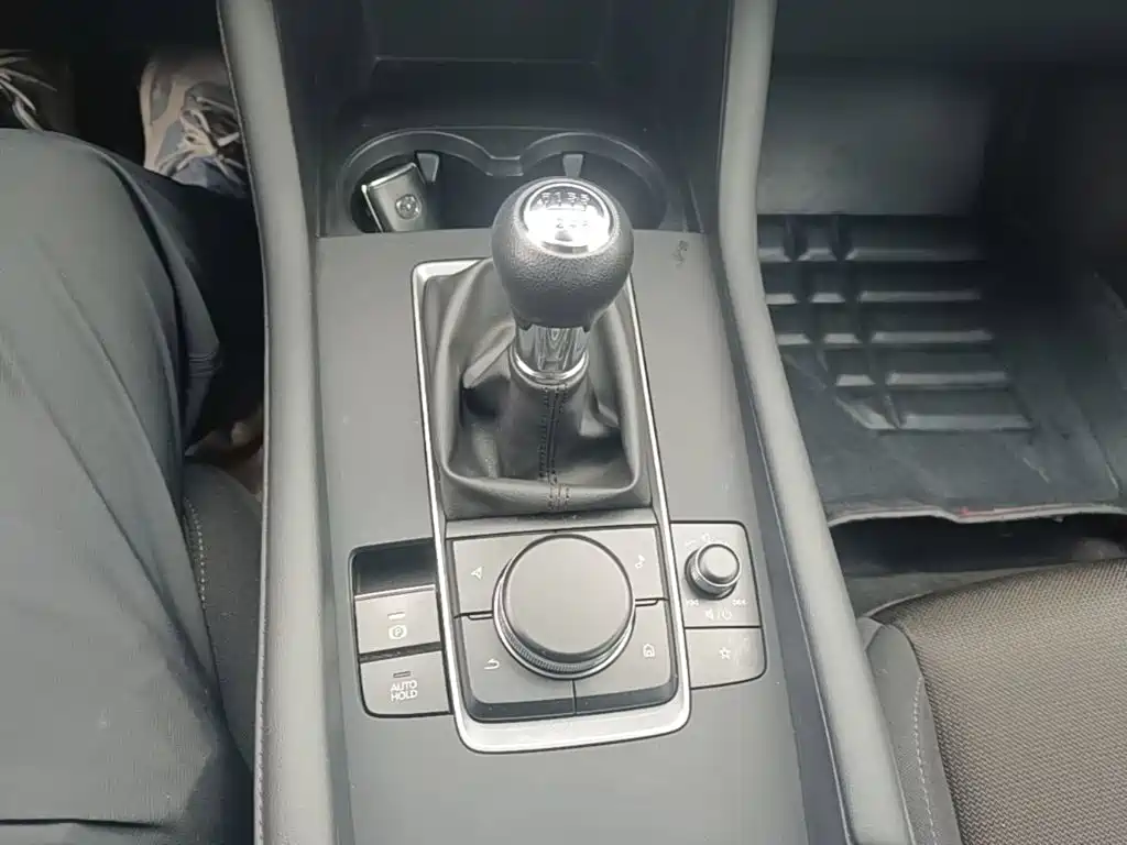 Mazda 3 Axela — миниатюра 14