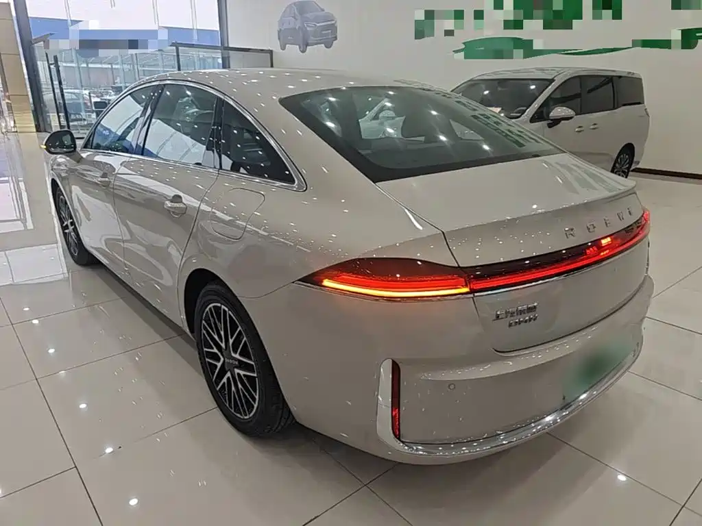 Roewe M7 DMH — миниатюра 5