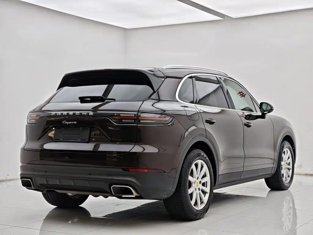 Porsche Cayenne — миниатюра 24
