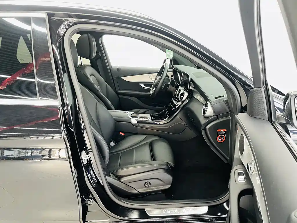 Mercedes-Benz GLC — миниатюра 12