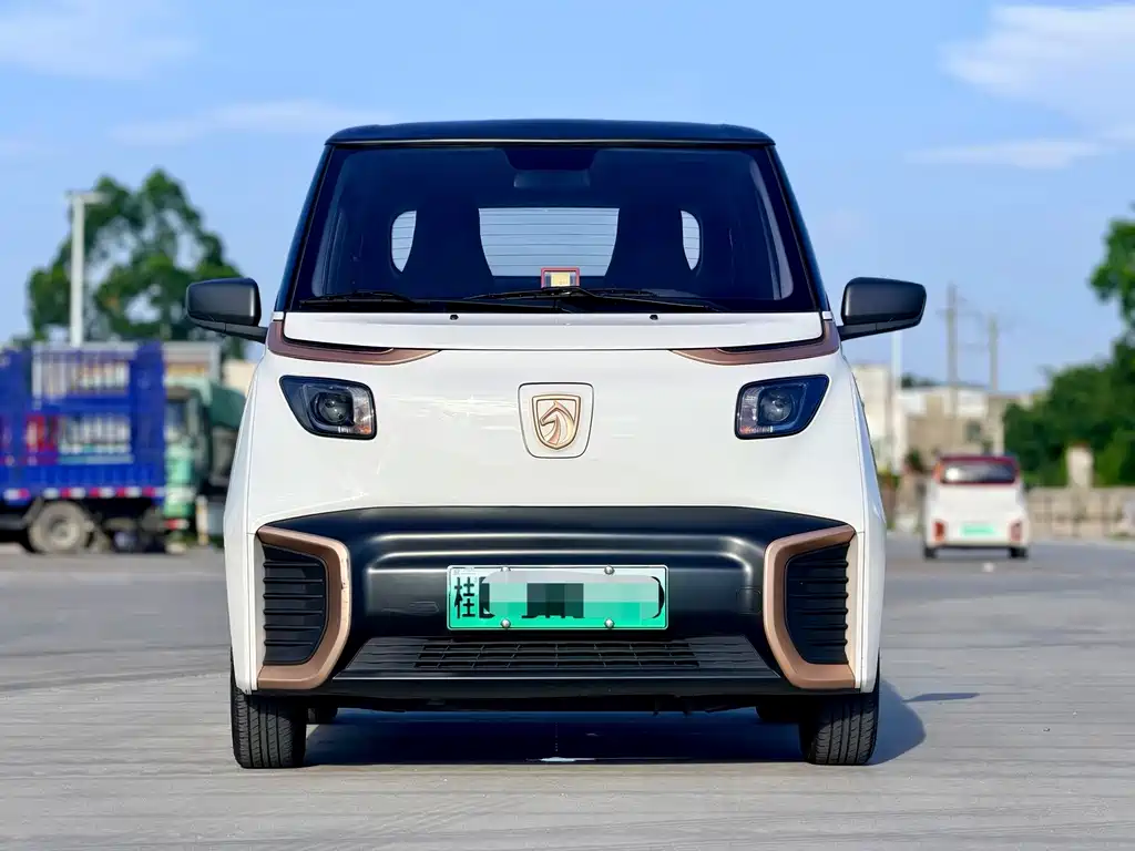 Baojun E200 — миниатюра 2