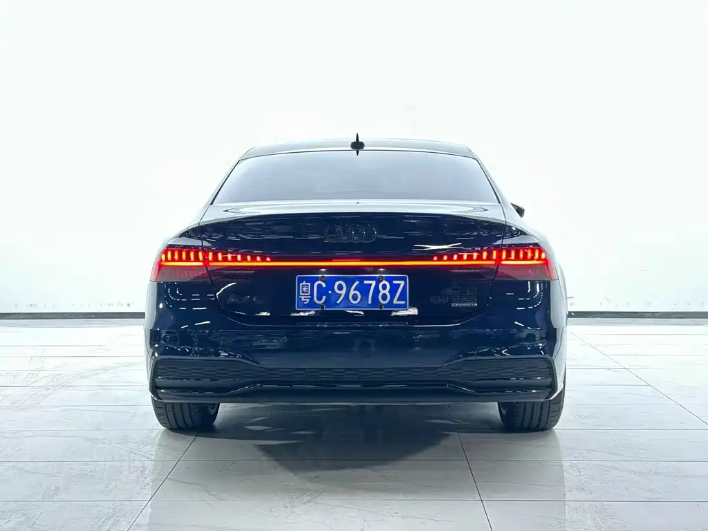 Audi A7L — миниатюра 8