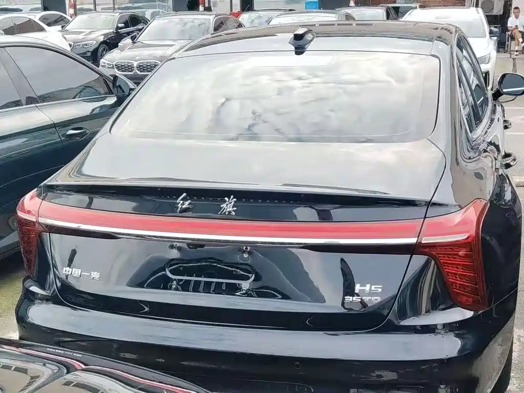 Hongqi Hongqi H5 — миниатюра 11