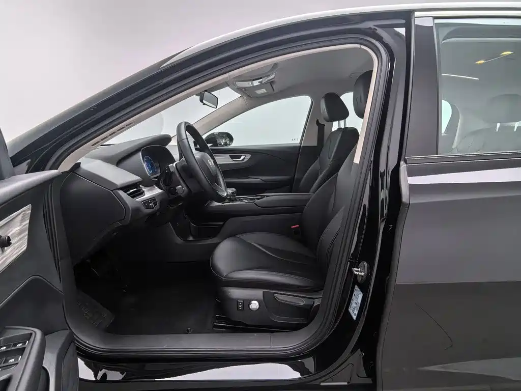 Hongqi Hongqi E-QM5 — миниатюра 10