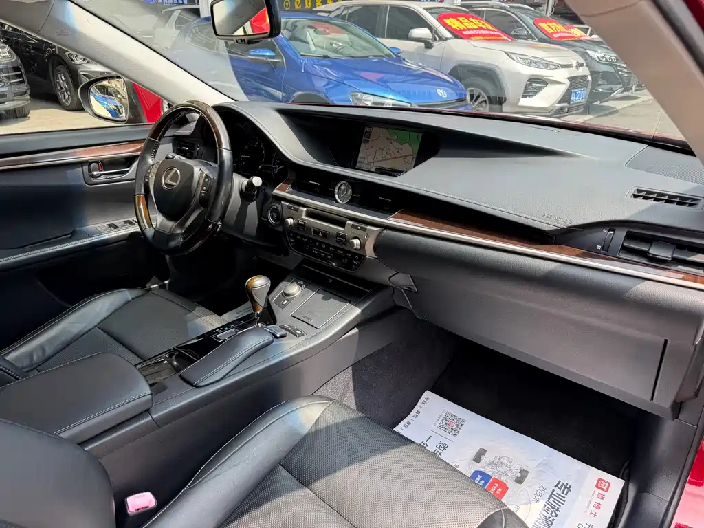Lexus ES — миниатюра 15