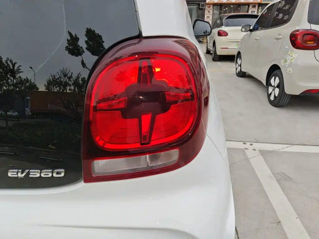 Roewe Clever — миниатюра 8