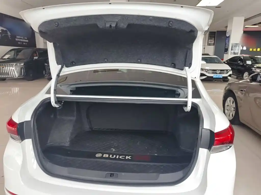 Buick Excelle — миниатюра 19